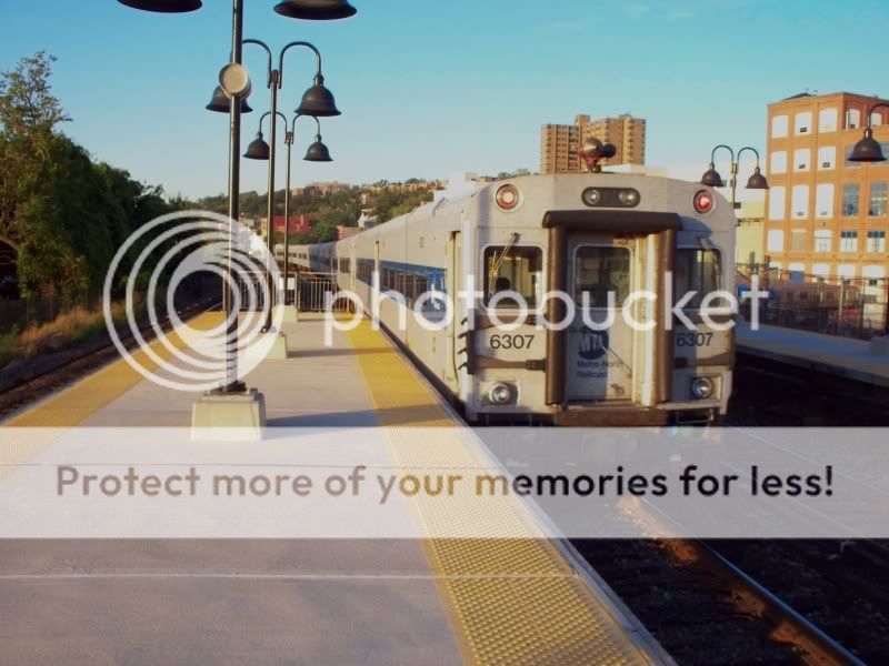 MNRR/Amtrak Around Westchester and Bronx Railroads Photos & Videos